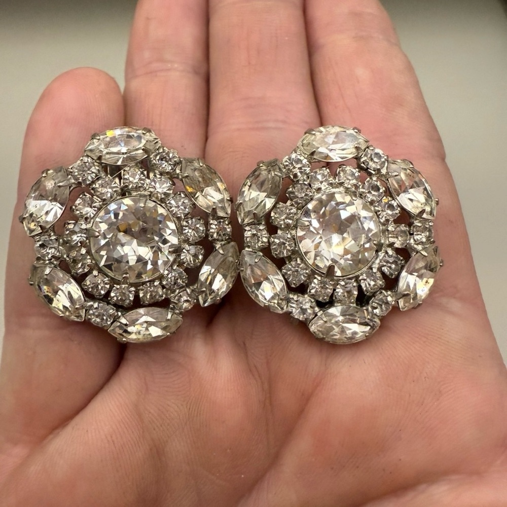 Vintage Weiss Rhinestone Clip-On Earrings | Large Bridal Cluster | Signed Weiss - Picture 4 of 4
